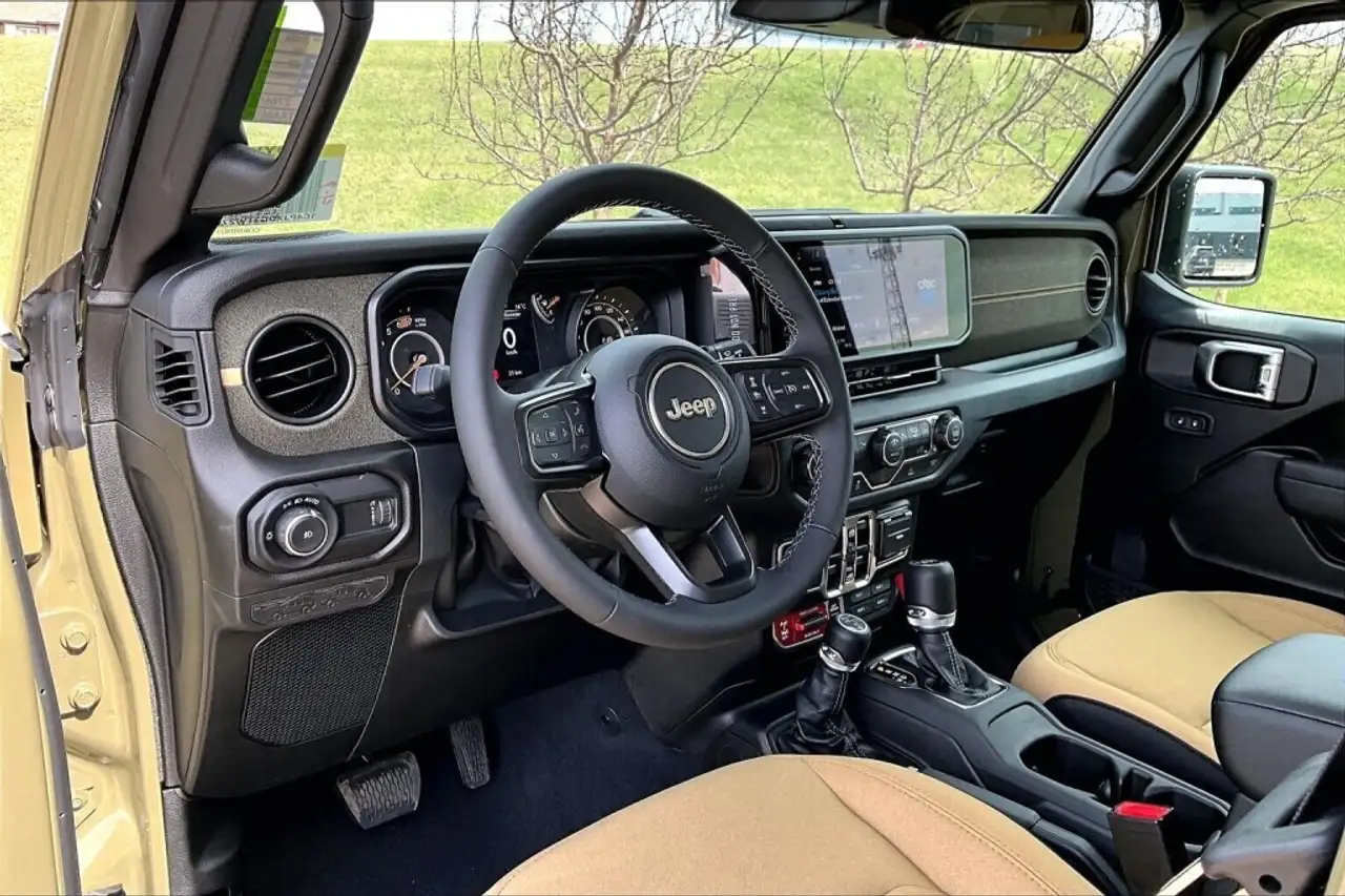 Jeep Wrangler снимка Jeep Wrangler