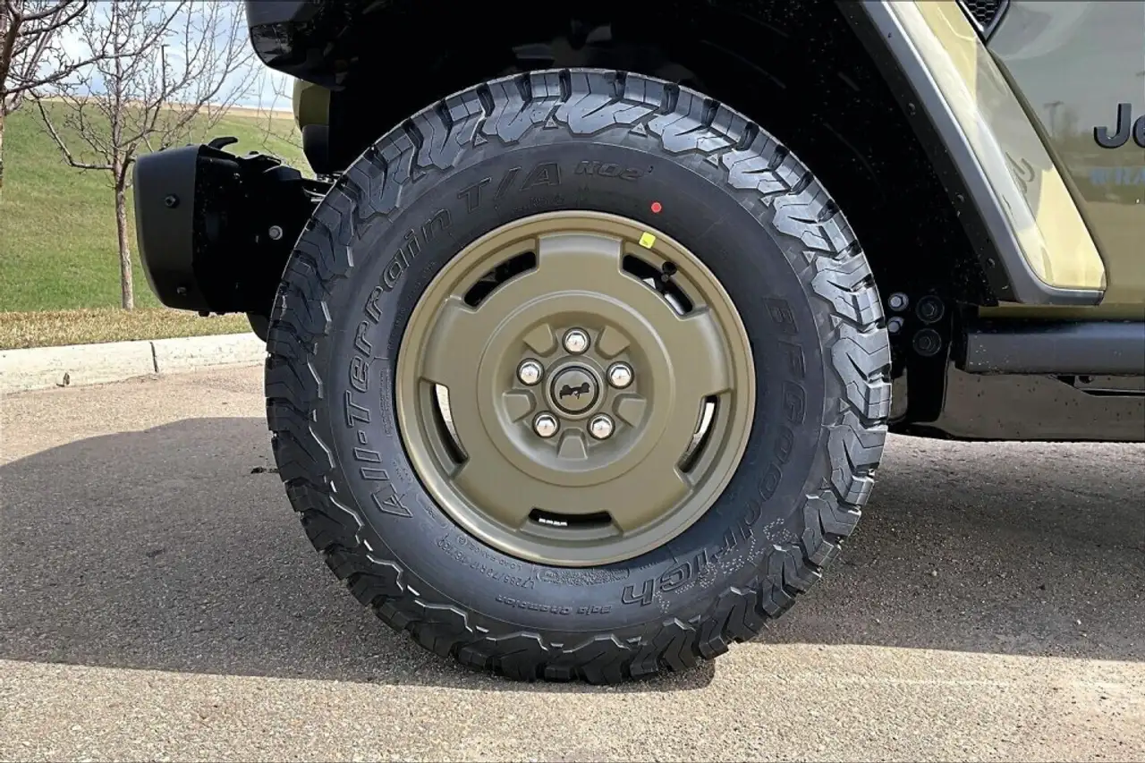 Jeep Wrangler снимка Jeep Wrangler