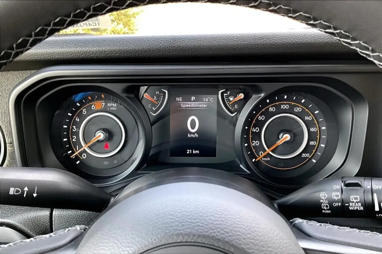 Jeep Wrangler снимка Jeep Wrangler