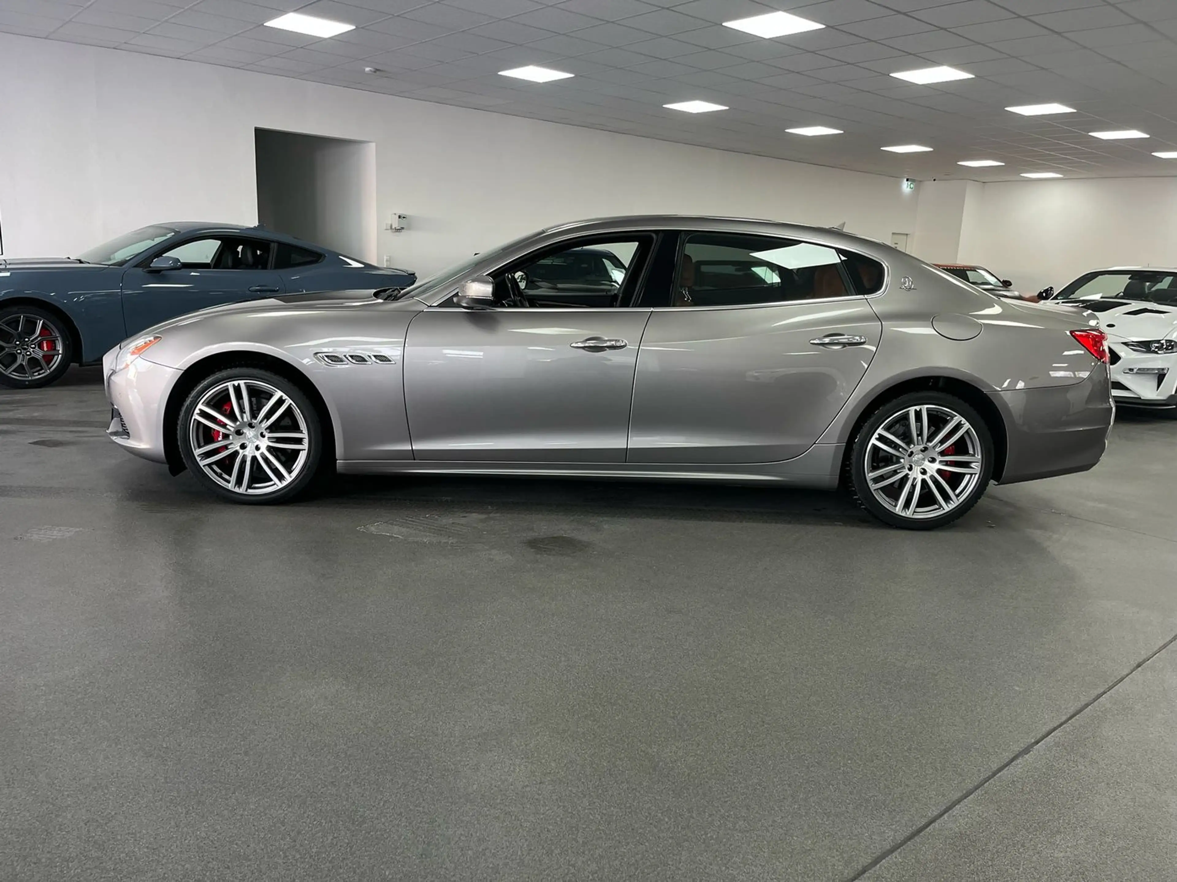 Maserati Quattroporte S Q4 3,0l V6 SHZ/ Sitzbelüftung/ACC — photo 6