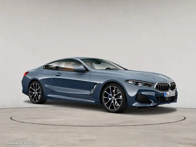 BMW 8 Series view 12