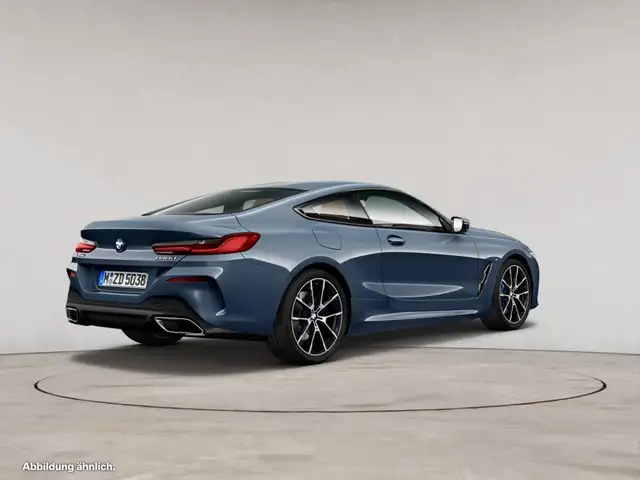 BMW 8 Series view 5