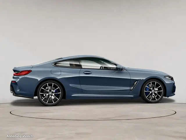 BMW 8 Series view 11