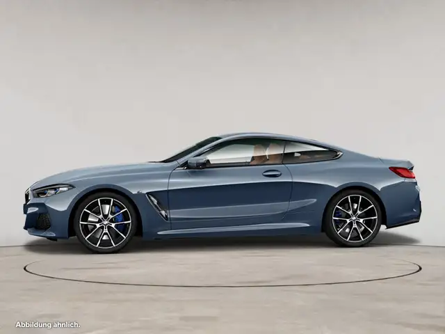 BMW 8 Series view 8