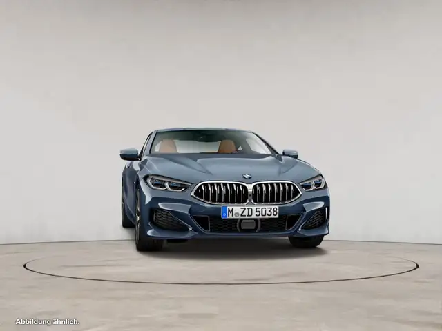 BMW 8 Series view 13