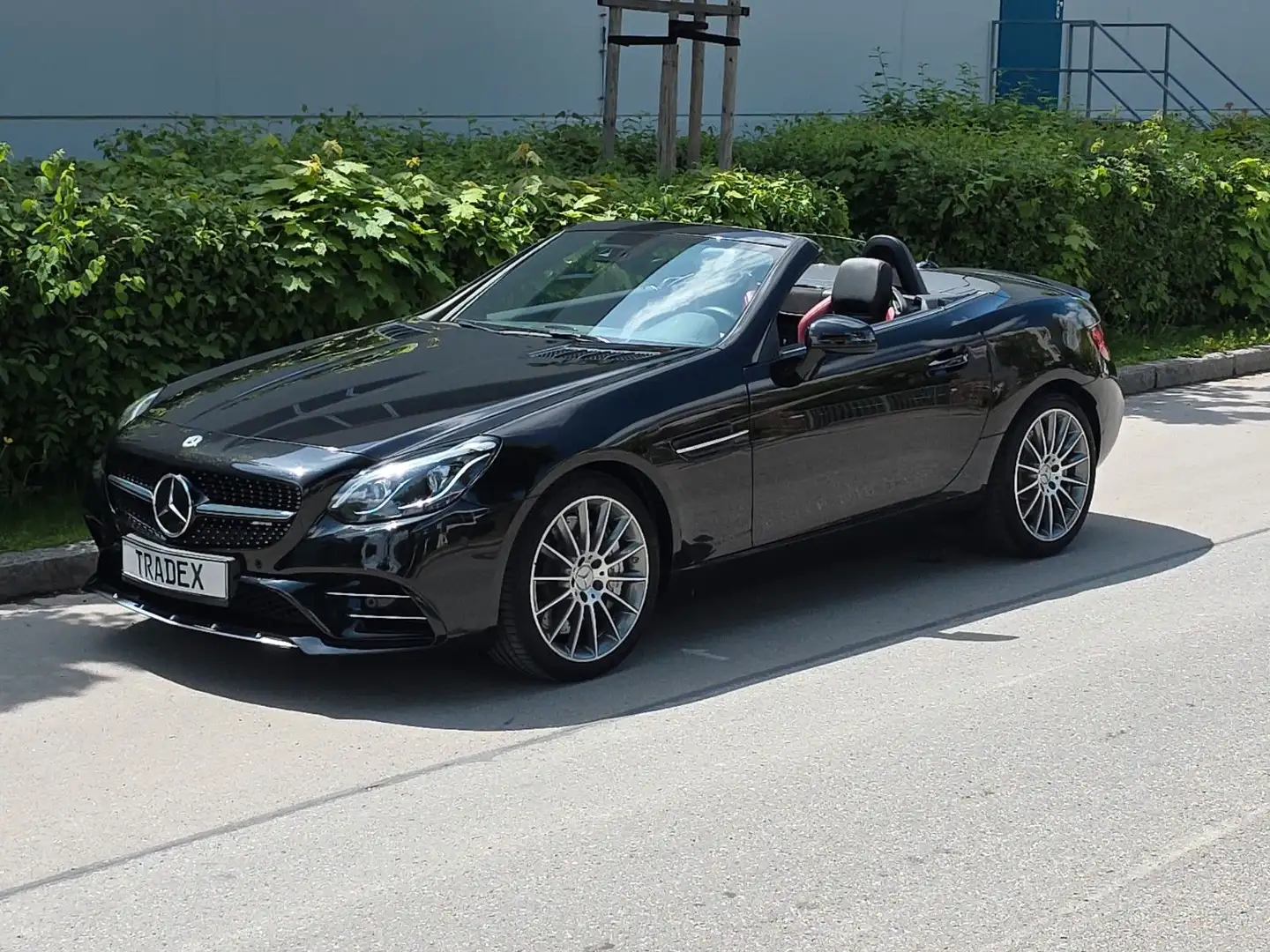 Mercedes-Benz SLC 43 AMG Roadster Distronic/Airscarf/Variodach Schwarz - 1
