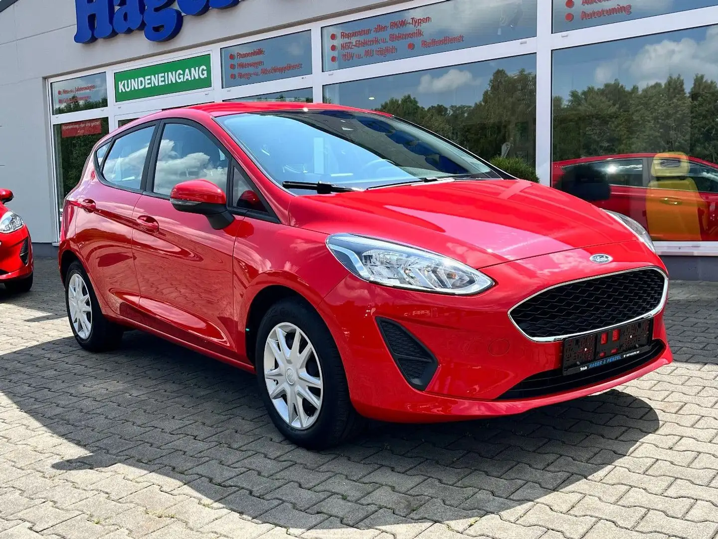 Ford Fiesta Trend PDC, Klima, DAB, App-Navi Rouge - 1