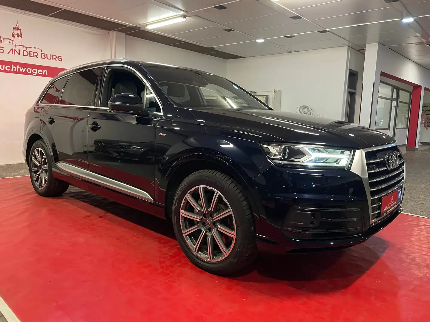 Audi Q7 3.0 TDI quattro S Line - 7Sitzer Blau - 1