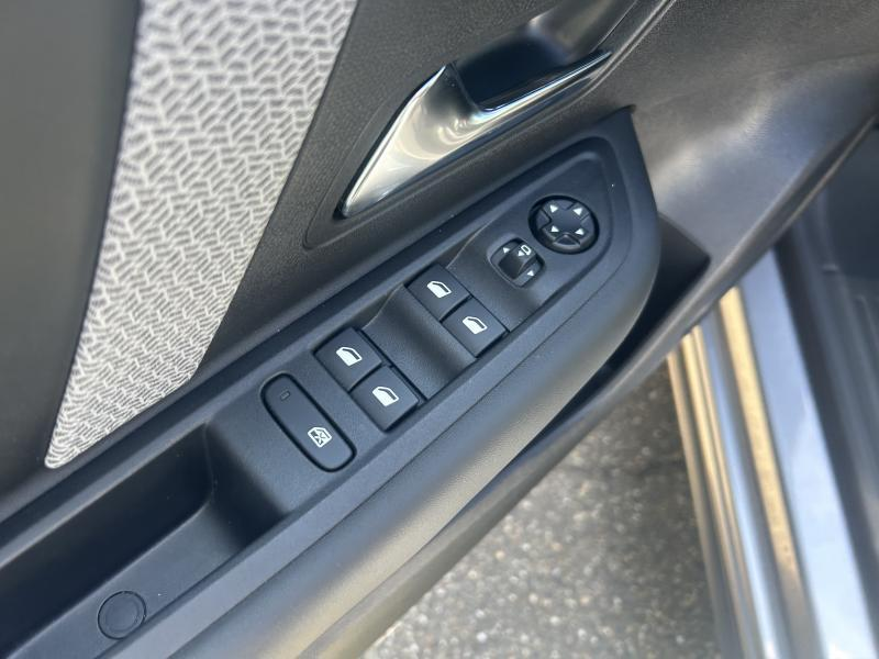 Citroen C4 5p — photo 14