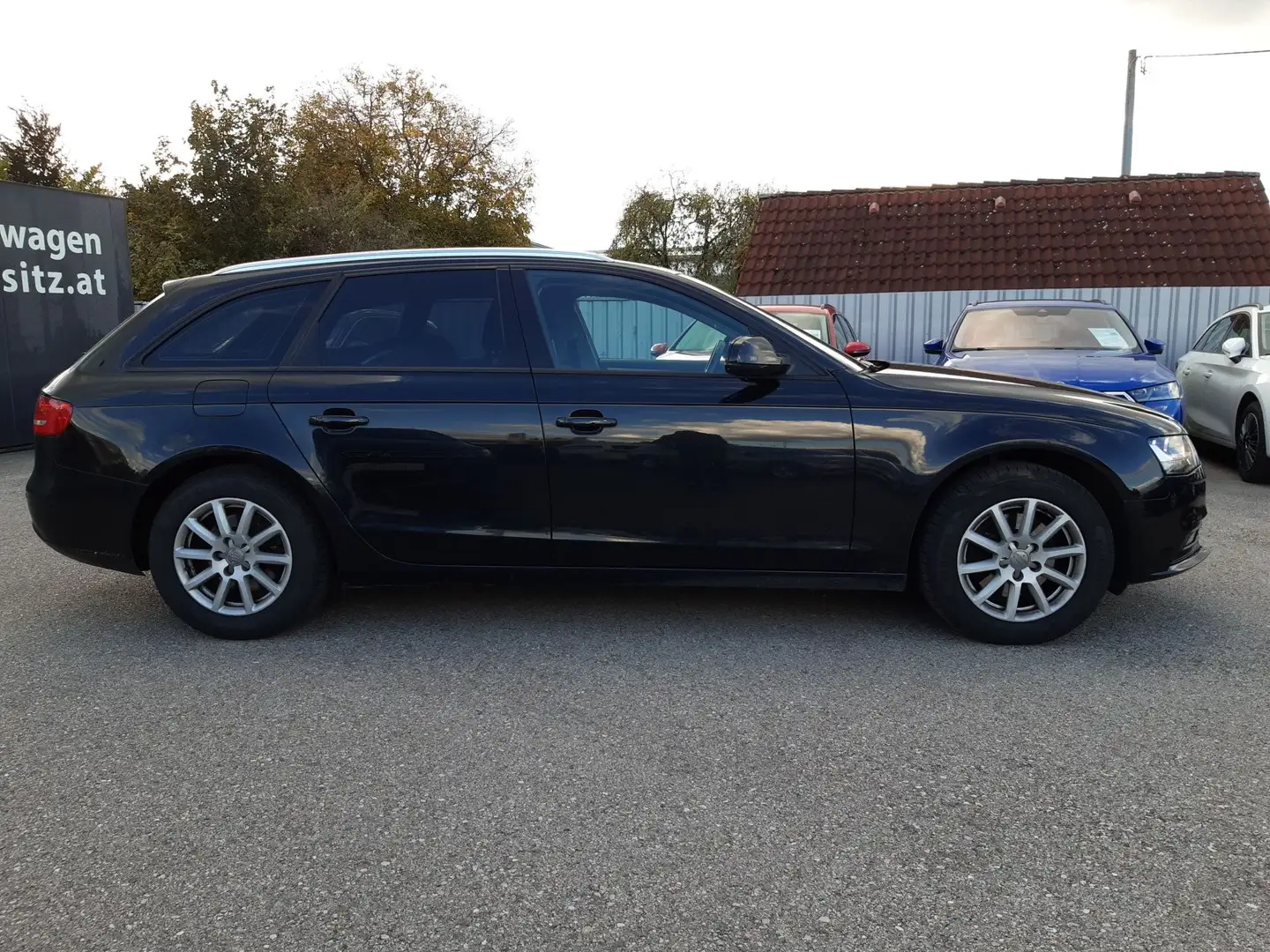 Audi A4 Avant 2,0 TDI DPF Schwarz - 2