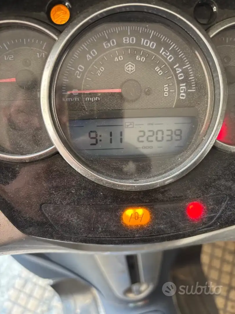 Piaggio MP3 300 YOURBAN White - 2