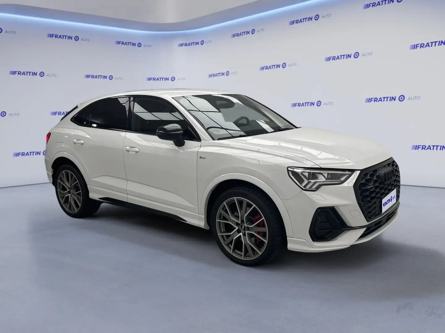 Audi Q3 SPB 45 TFSI quattro S tronic S line edition Bianco - 2
