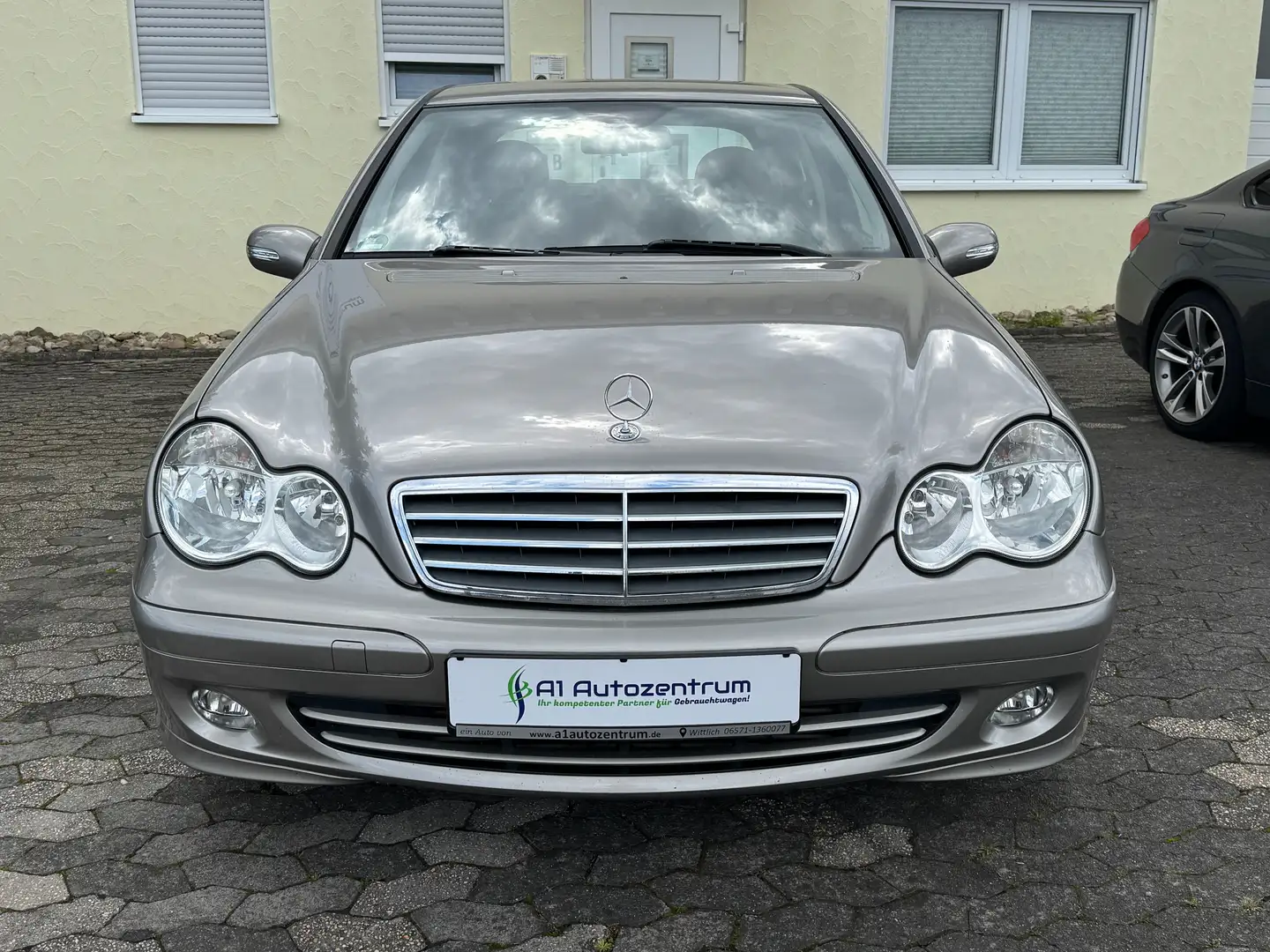Mercedes-Benz C 200 CDI 2.2L Automatik Classic AHK Sitzheizung Tempo. Gris - 2