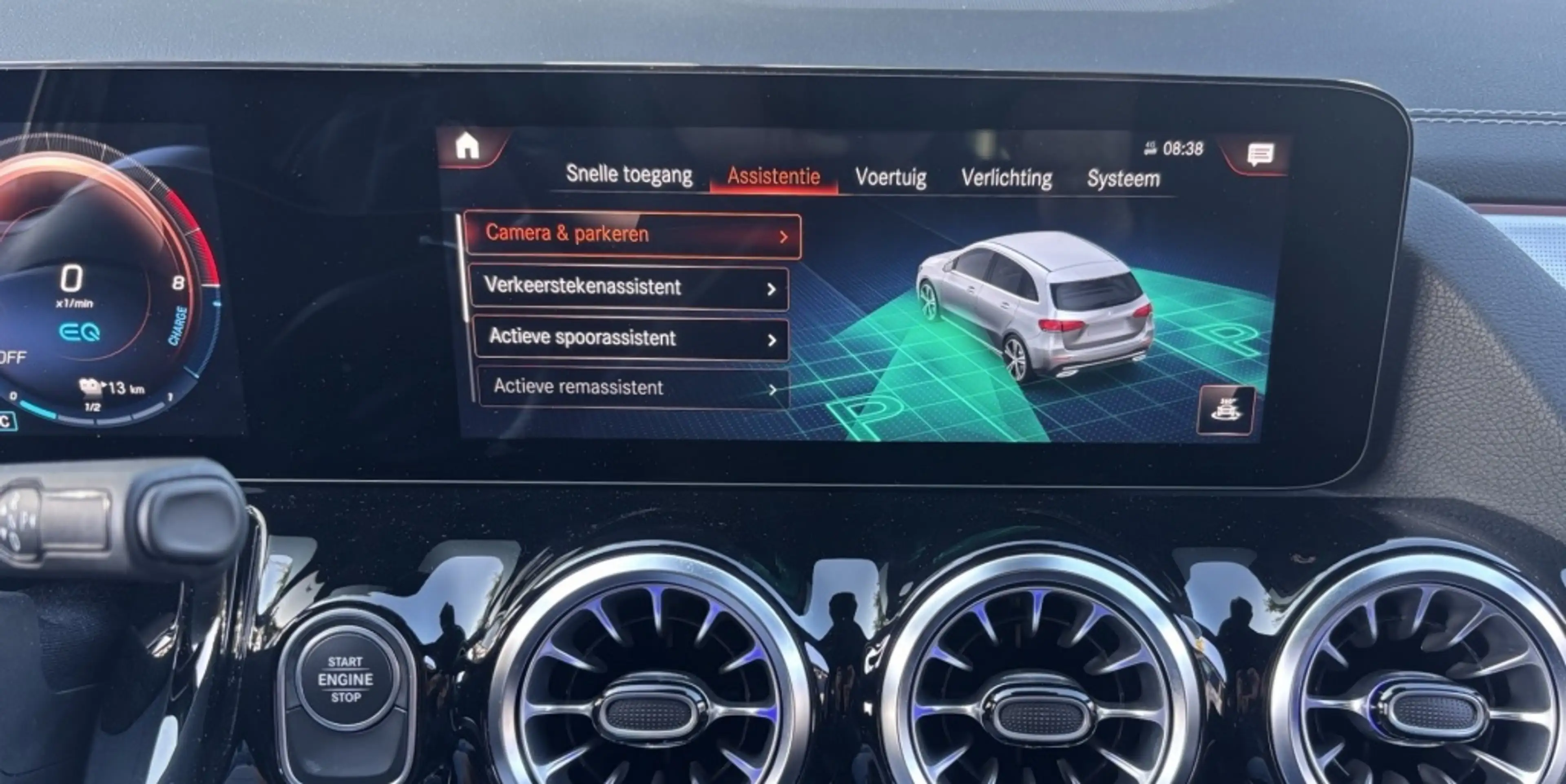 Mercedes-Benz B 250 250e AMG Line CAMERA / LED / DEALER O.H. — photo 18