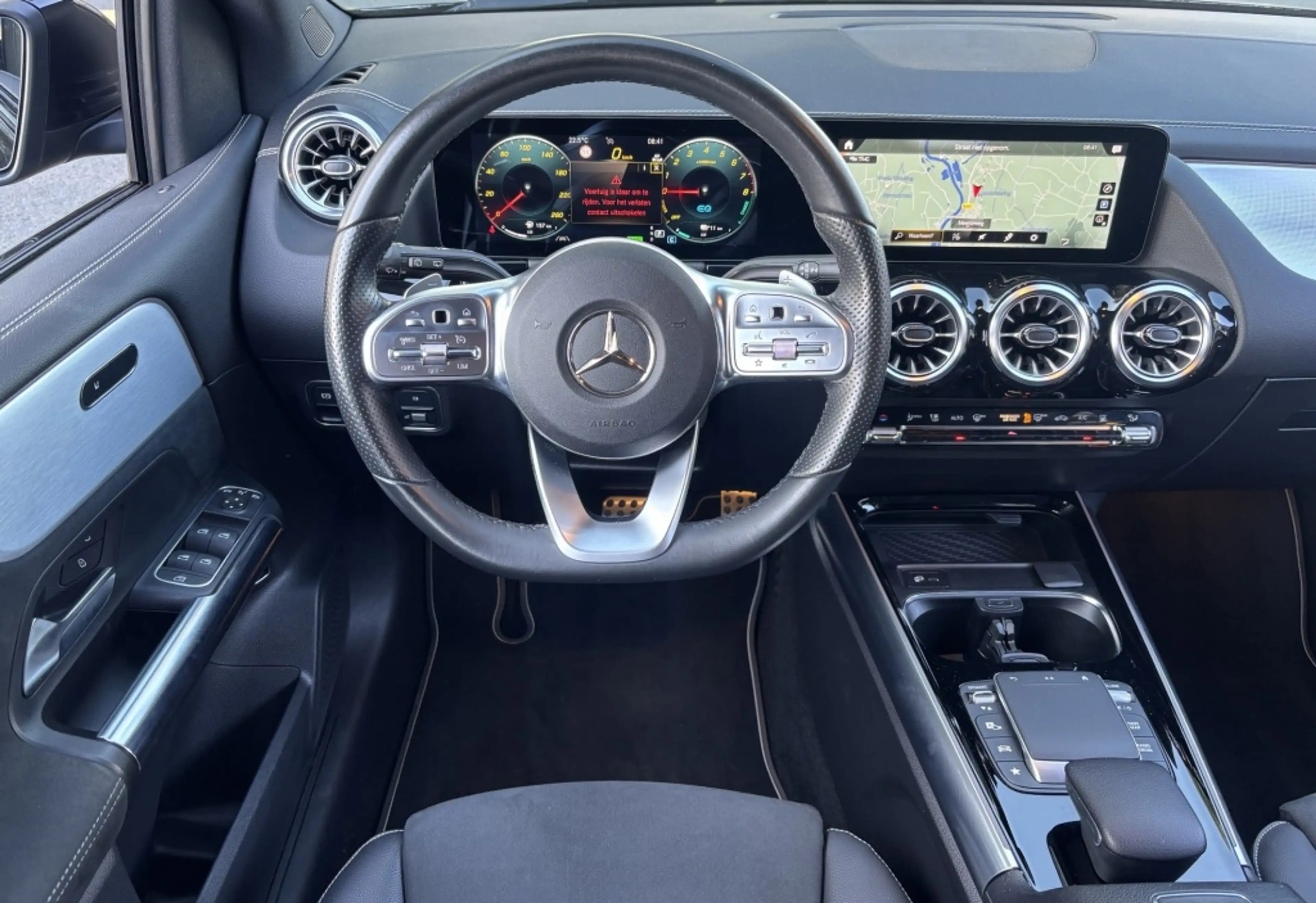 Mercedes-Benz B 250 250e AMG Line CAMERA / LED / DEALER O.H. — photo 9