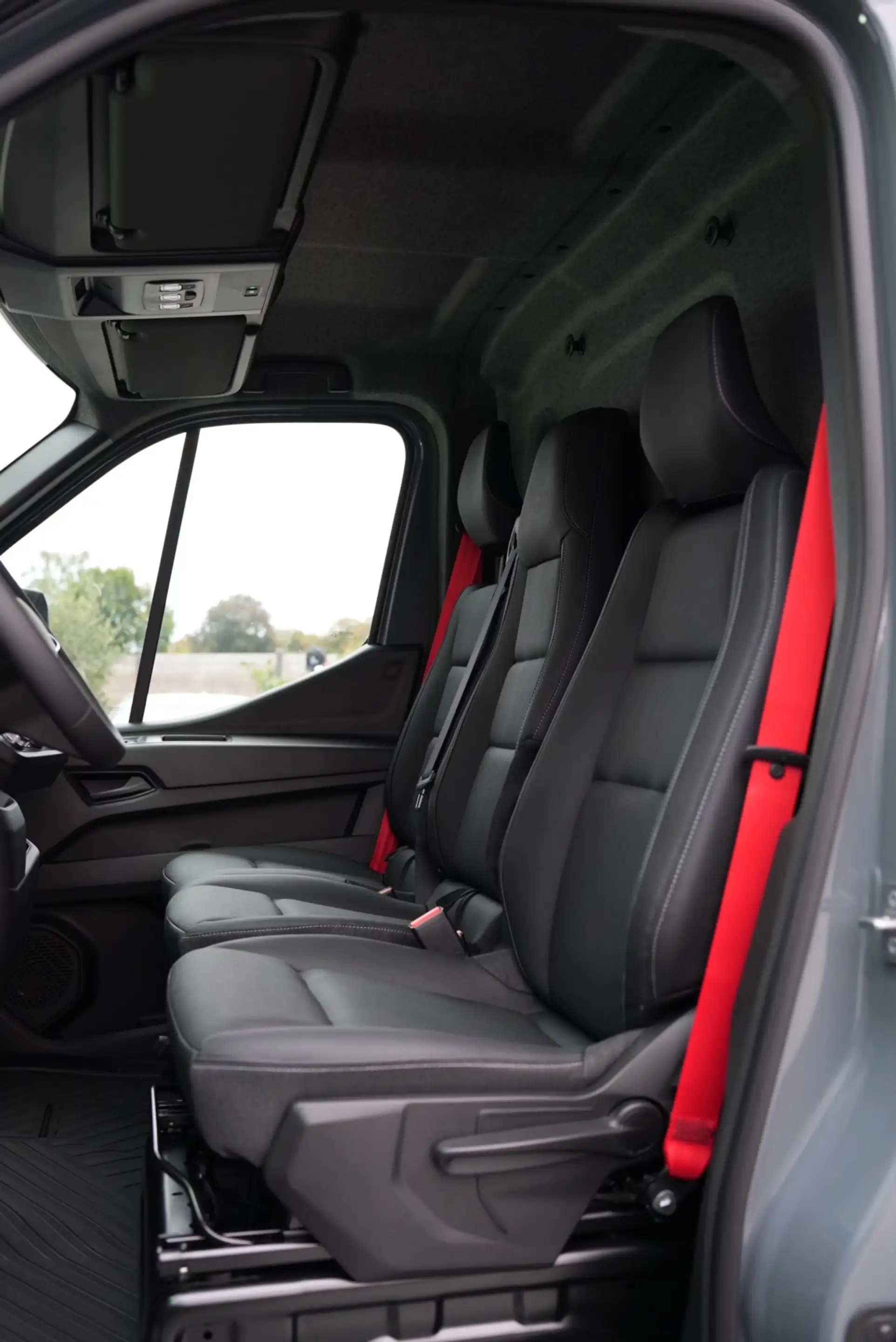 Renault Master Red Trucks L2H2 170 pk Automaat | CarPlay | Leder | Camera | Navi | Zetelverwarming — photo 13