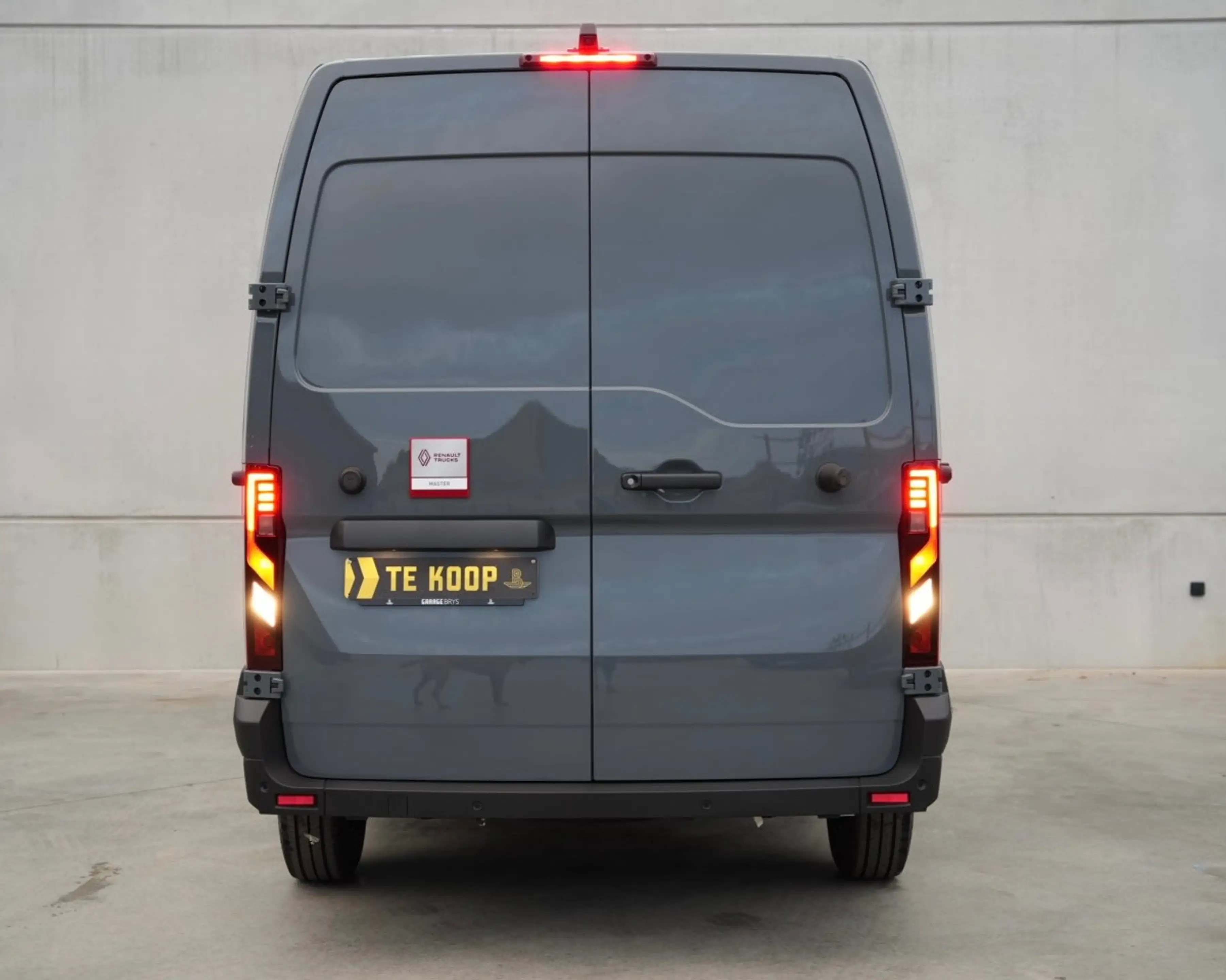 Renault Master Red Trucks L2H2 170 pk Automaat | CarPlay | Leder | Camera | Navi | Zetelverwarming — photo 9