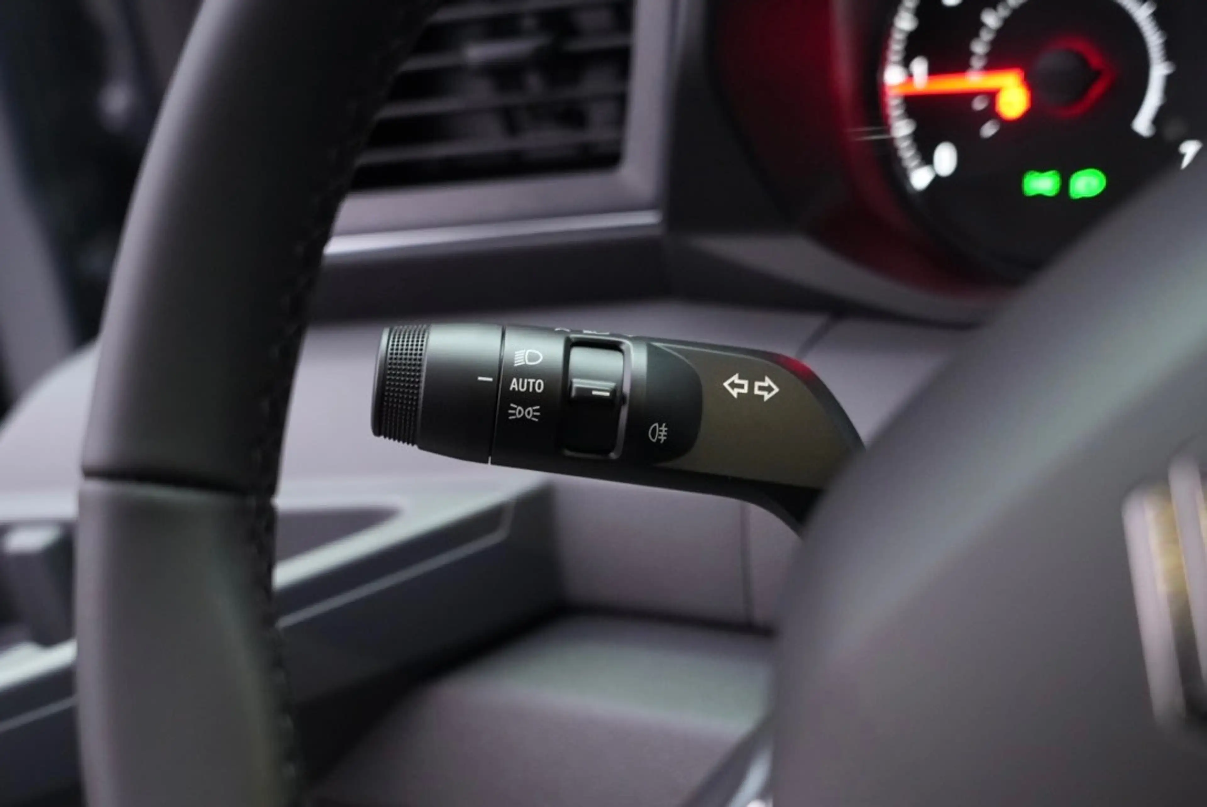 Renault Master Red Trucks L2H2 170 pk Automaat | CarPlay | Leder | Camera | Navi | Zetelverwarming — photo 25