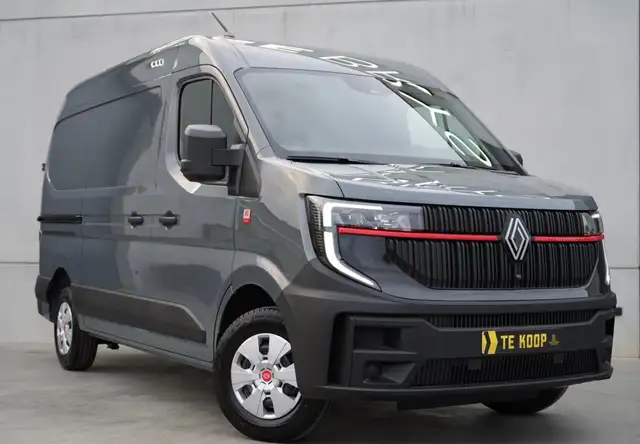 Renault Master Red Trucks L2H2 170 pk Automaat | CarPlay | Leder | Camera | Navi | Zetelverwarming