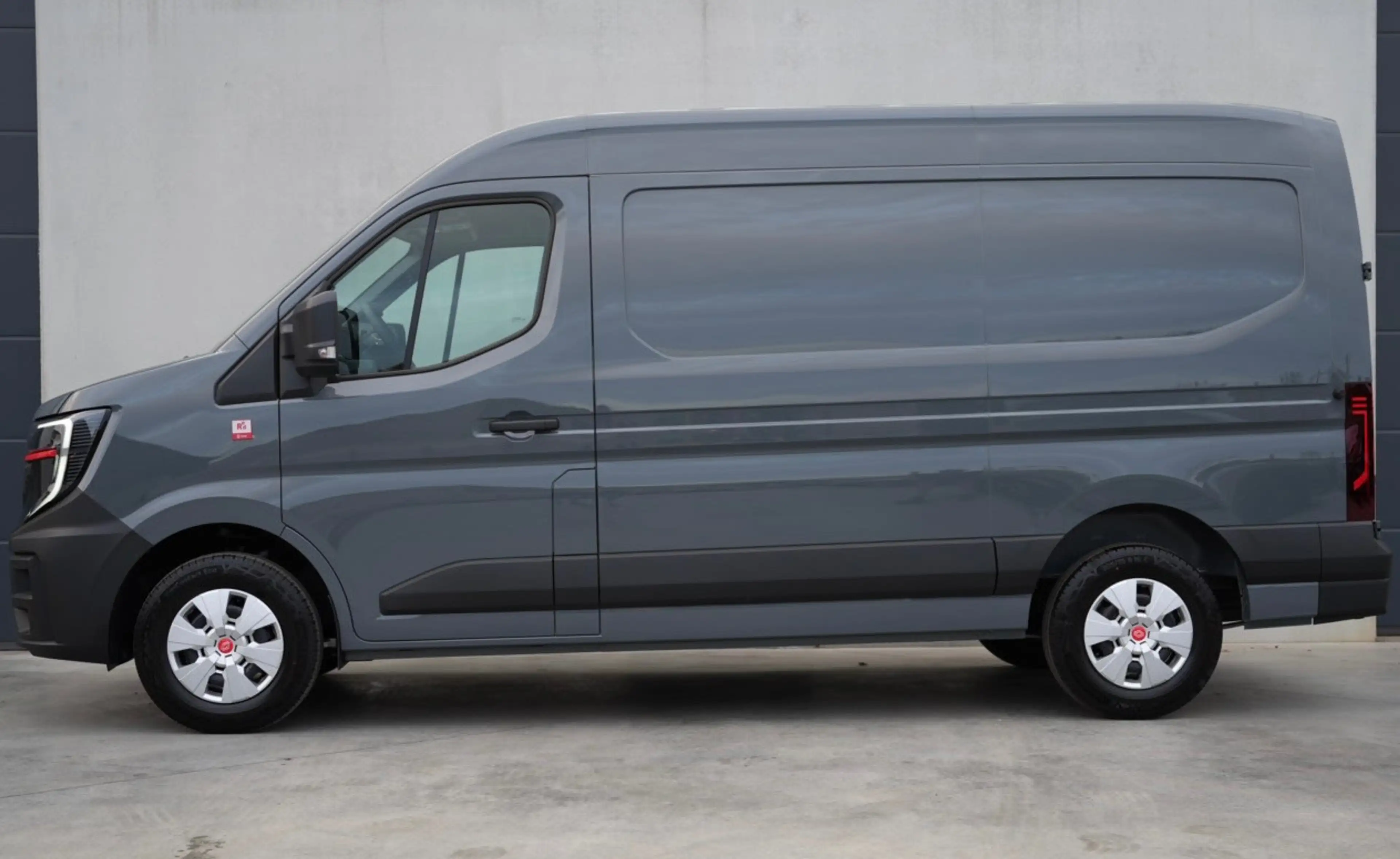 Renault Master Red Trucks L2H2 170 pk Automaat | CarPlay | Leder | Camera | Navi | Zetelverwarming — photo 3