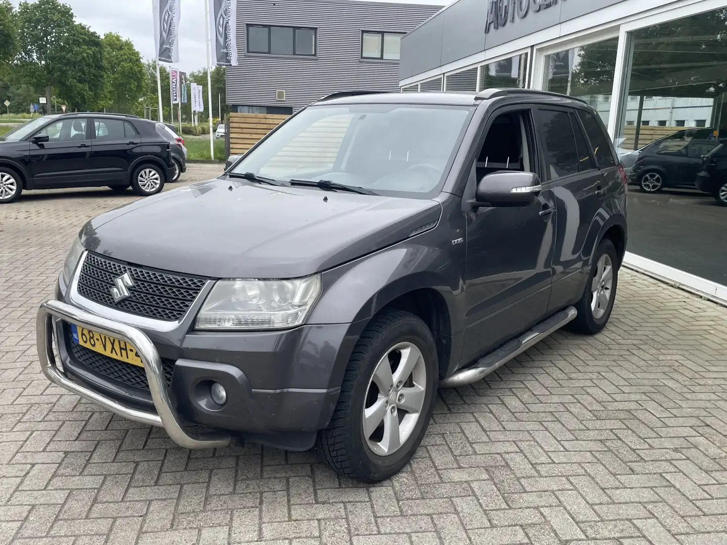 Suzuki Grand Vitara 1.9 Exclusive Trekhaak / Clima / Stoelverwarming / - 2