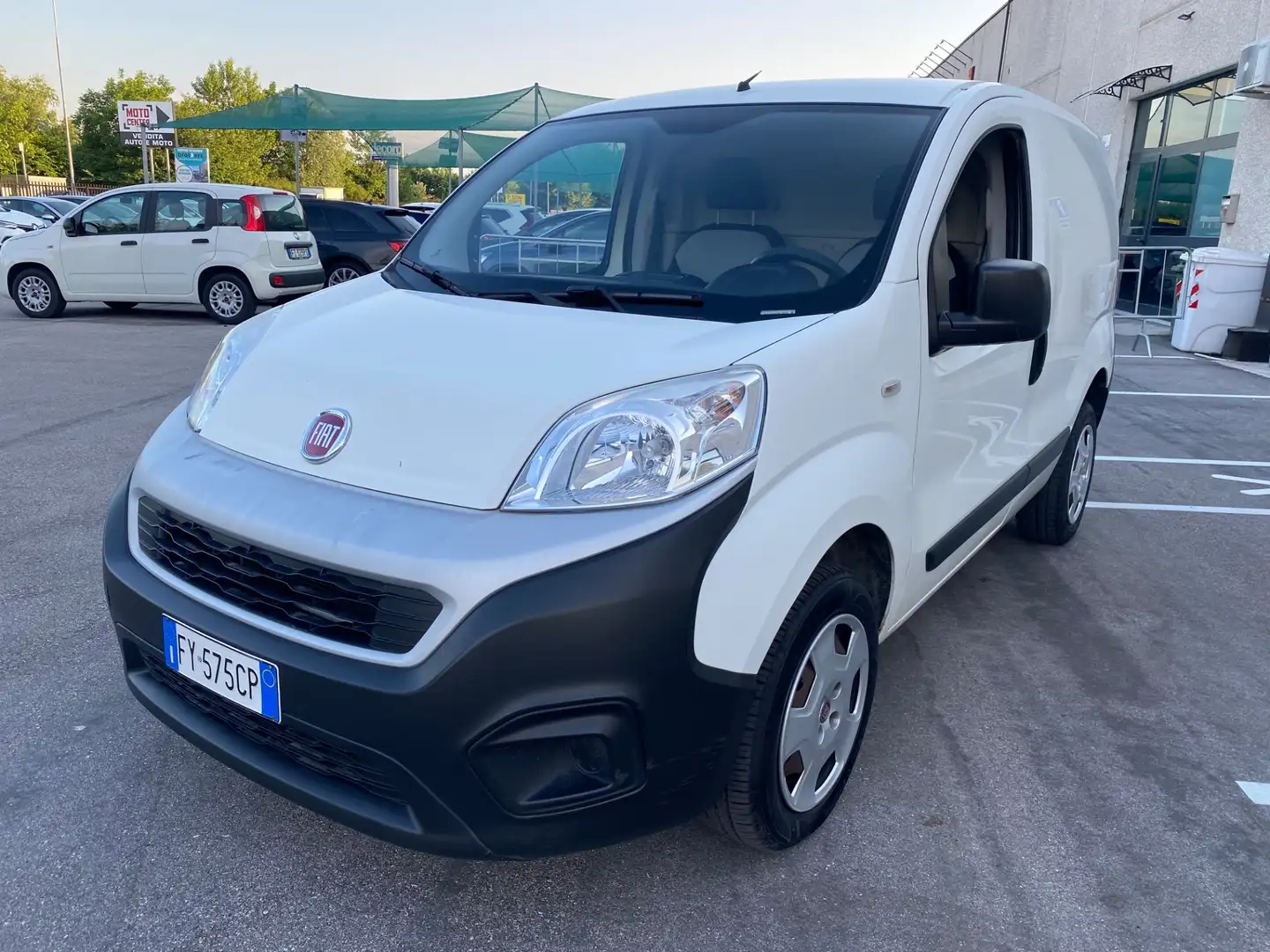 Fiat Fiorino 1.4 8V CNG 70CV Cargo SX Blanc - 1