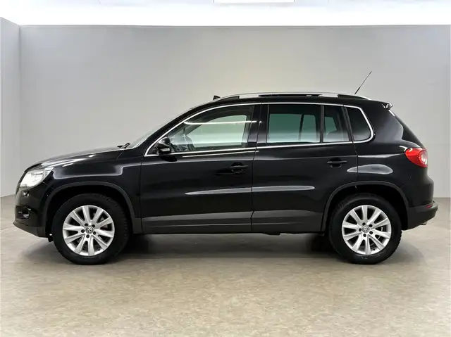 Volkswagen Tiguan view 8