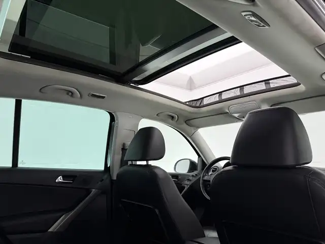 Volkswagen Tiguan view 12
