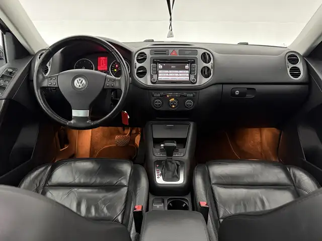 Volkswagen Tiguan view 2