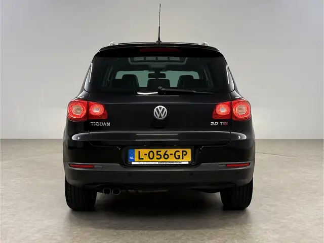 Volkswagen Tiguan view 6