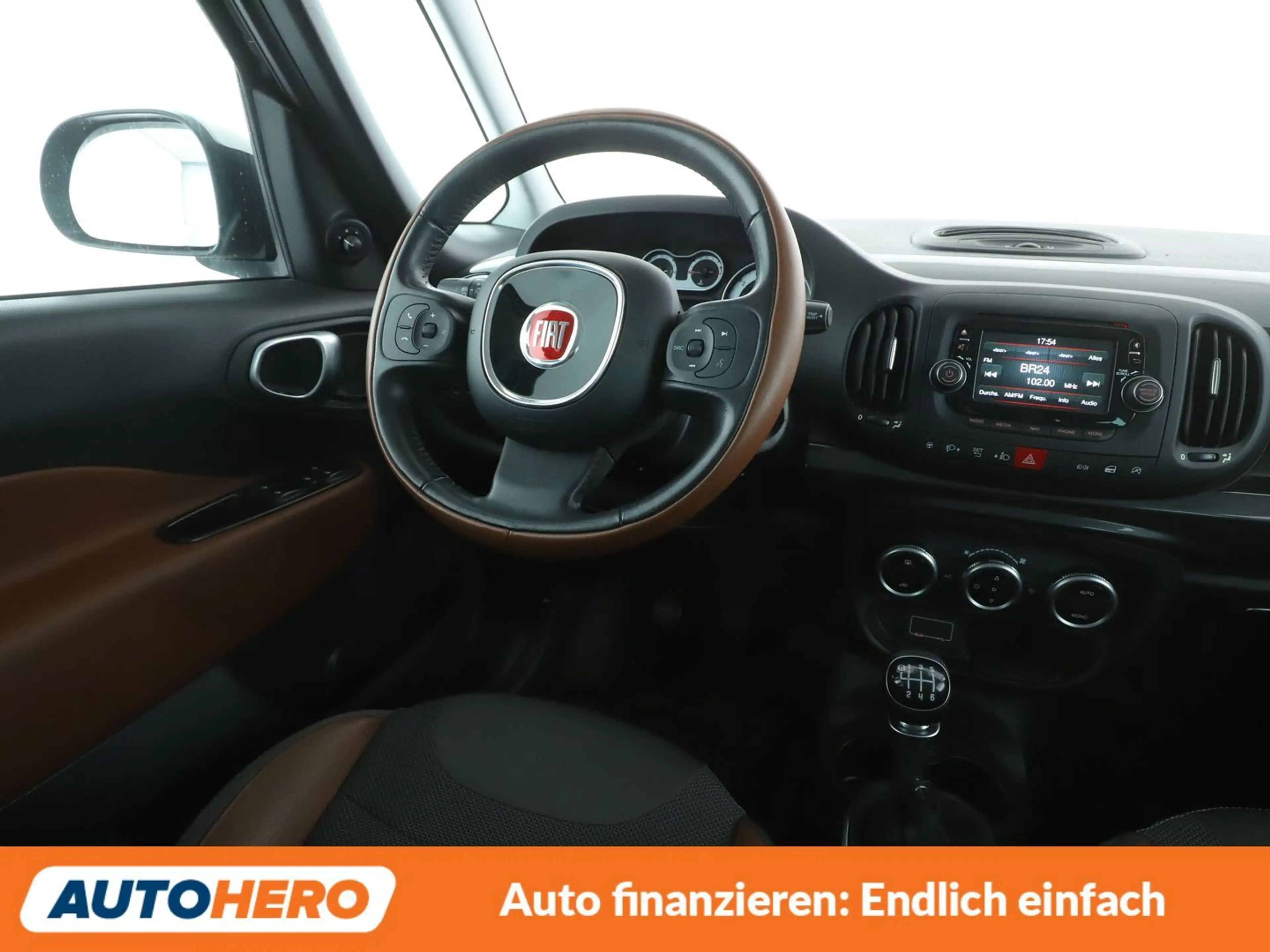 Fiat 500L 1.6 JTDM Trekking Rock N Road Edition *NAVI*TEMPO* — photo 13