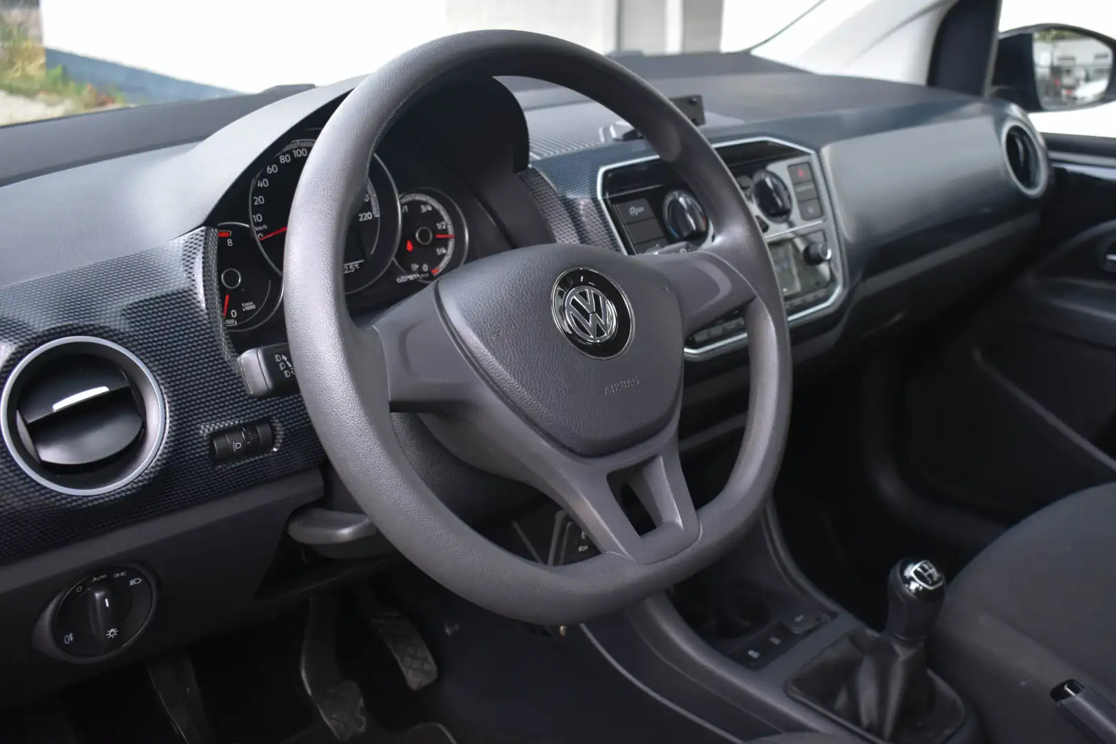 Volkswagen up! 1.0 BMT move up! | 5-DRS | Airco | DAB | NL Auto | Noir - 2