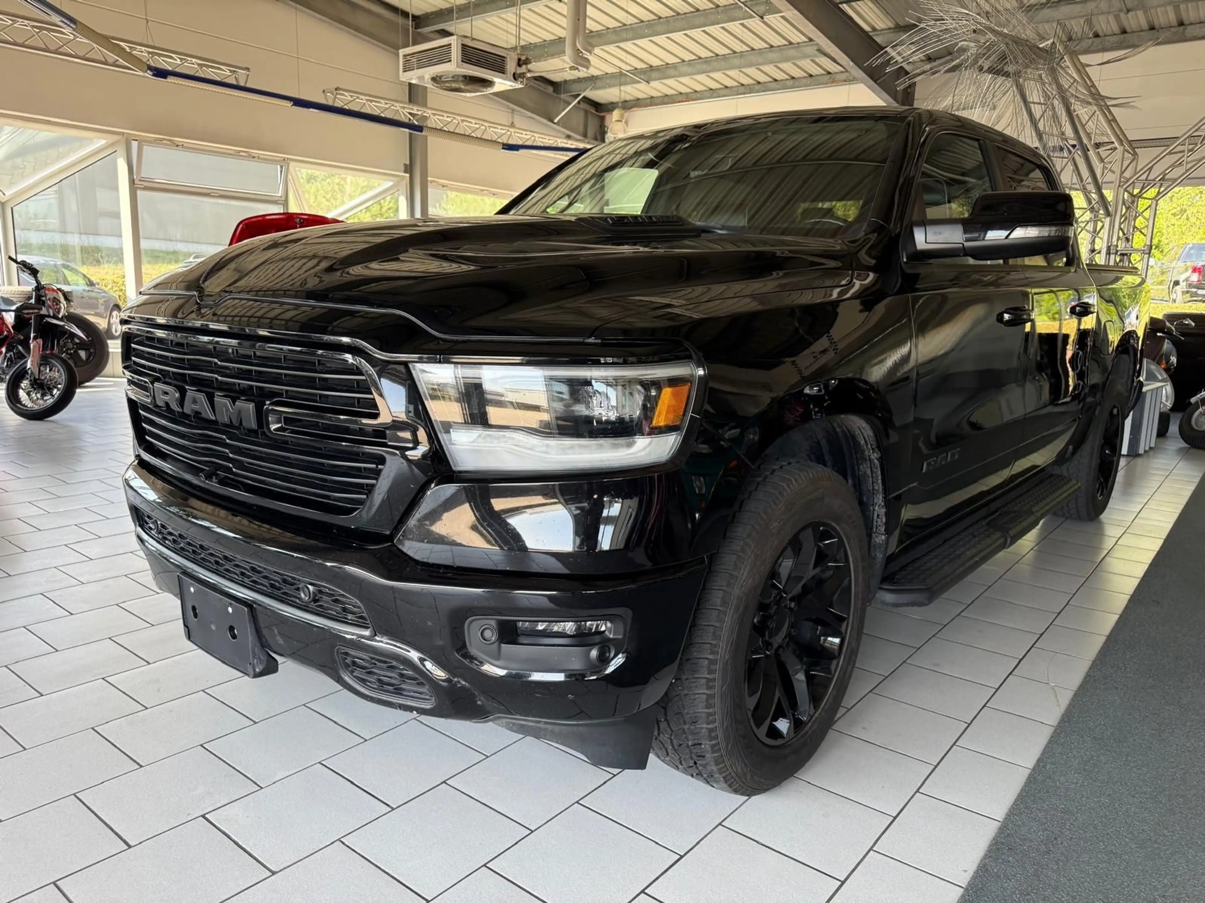 Dodge RAM 5,7 LARAMIE CREWCAB 4x4 EU GAS LPG — photo 3