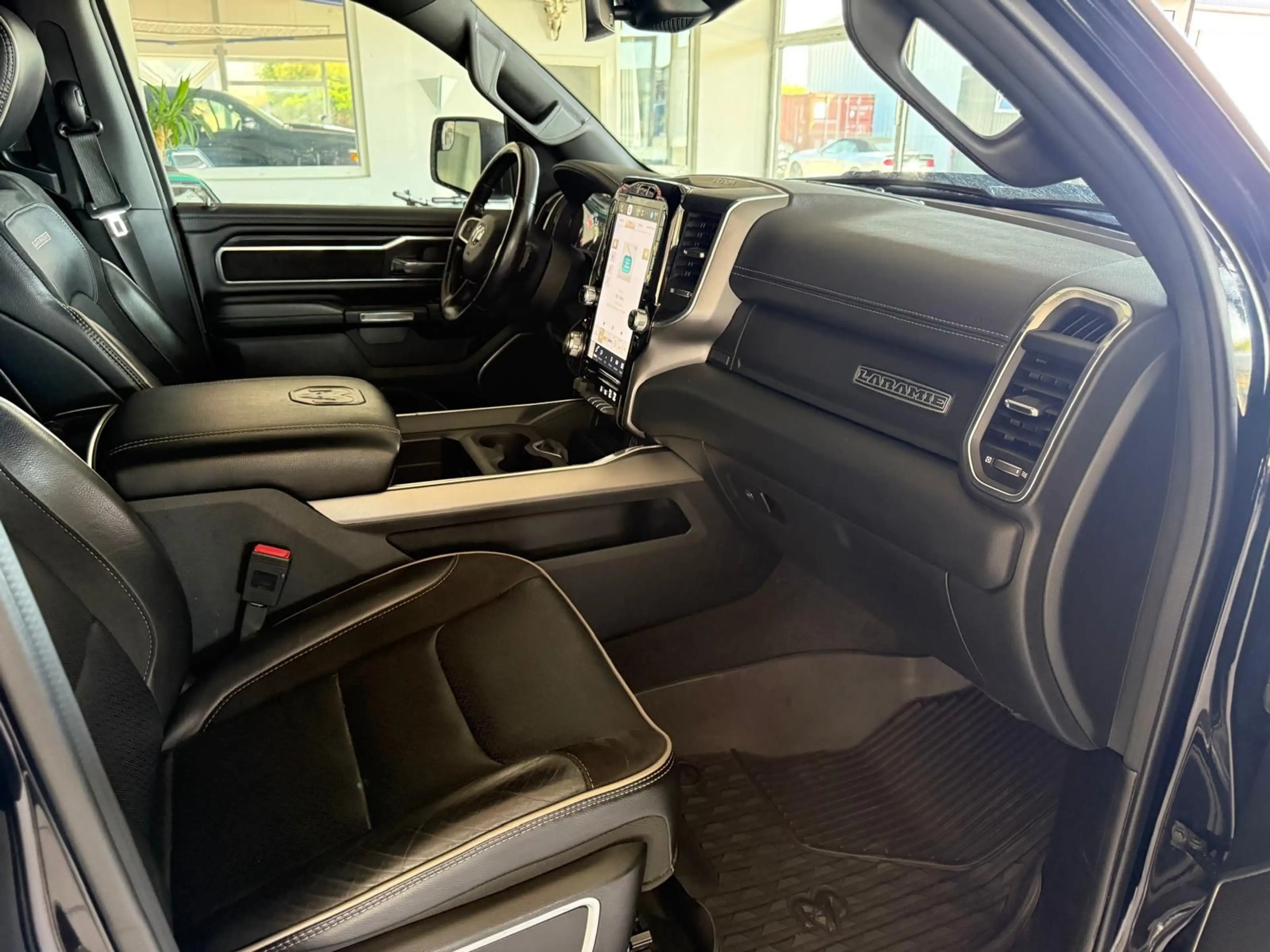 Dodge RAM 5,7 LARAMIE CREWCAB 4x4 EU GAS LPG — photo 15