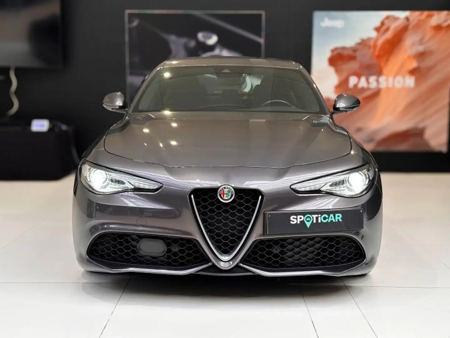 Alfa Romeo Giulia SUPER Gris - 2