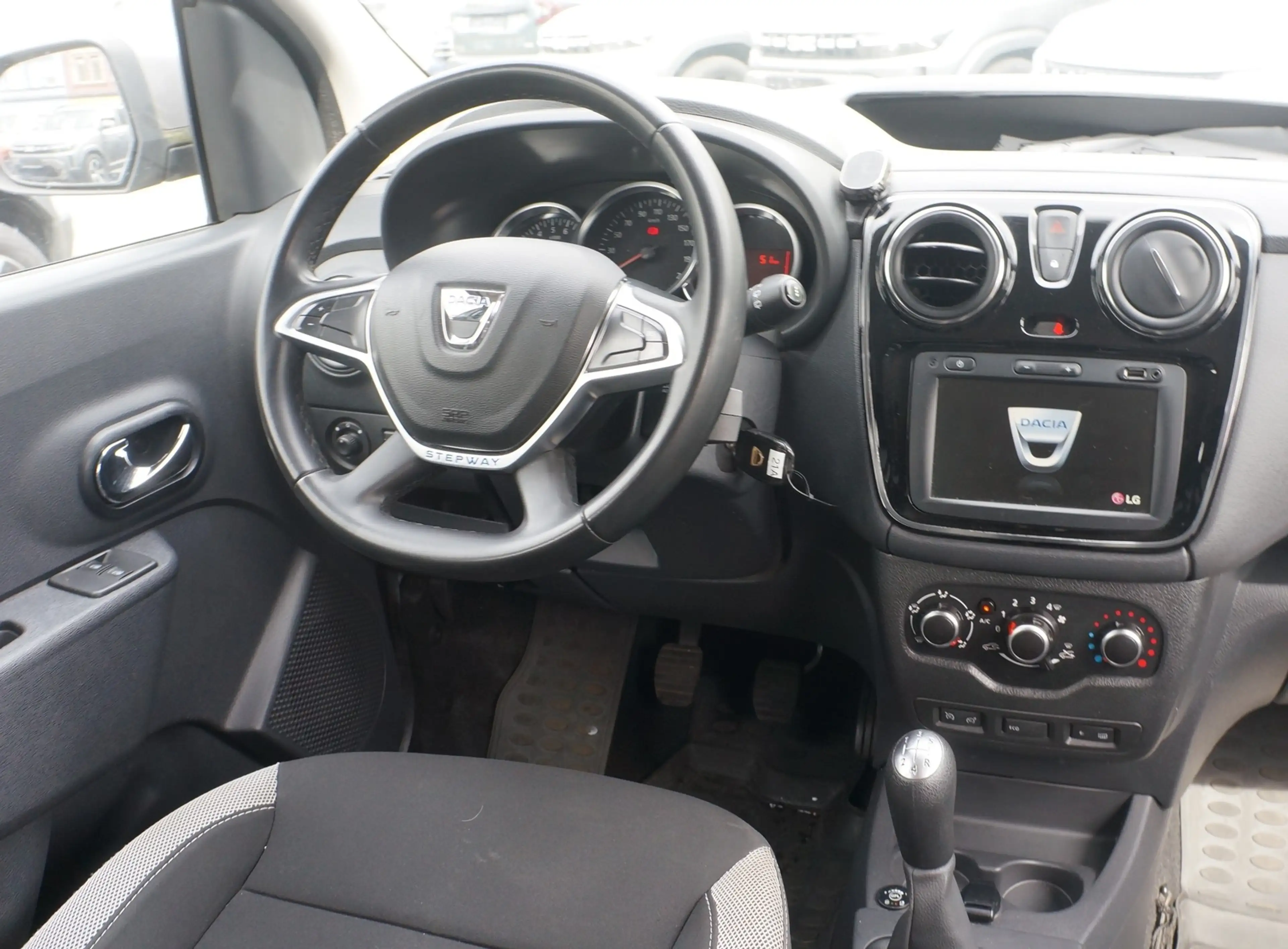 Dacia Dokker Stepway 1.6 LPG*NAVI+CAM KLIMA*PDC* abn. — photo 3