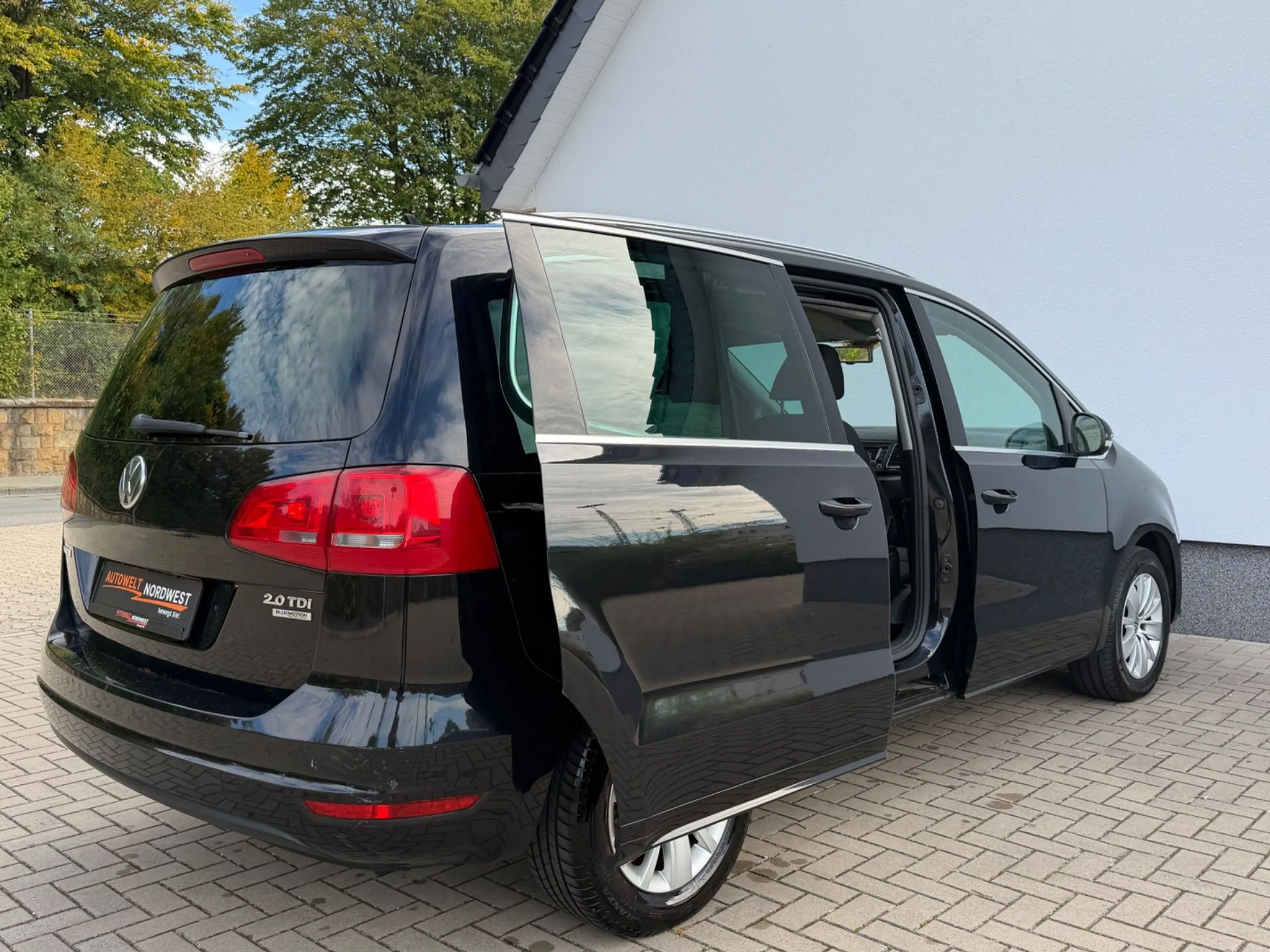 Volkswagen Sharan 2.0 TDI BMT Comfortline 7-Sitzer Navi Klima 1.Han — photo 9