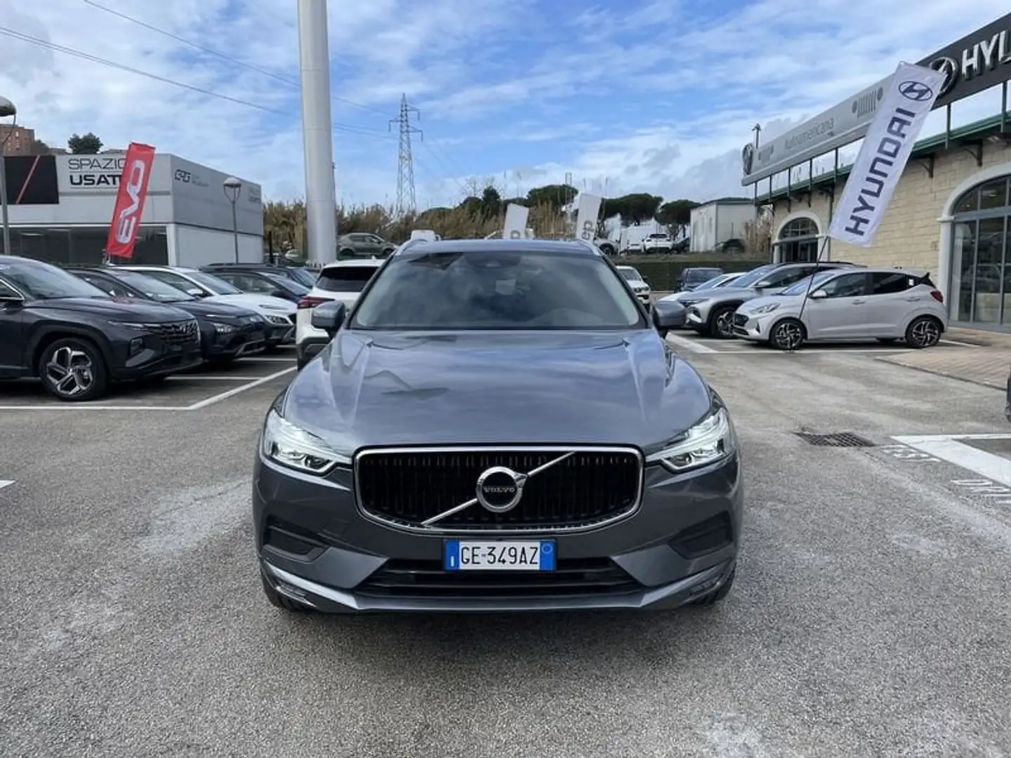 Volvo XC60 B4 AWD Geartronic Business Gris - 2
