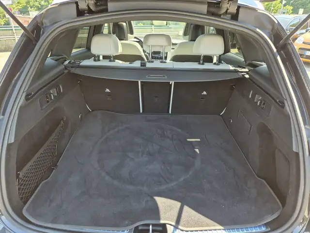 Mercedes-Benz GLC view 12
