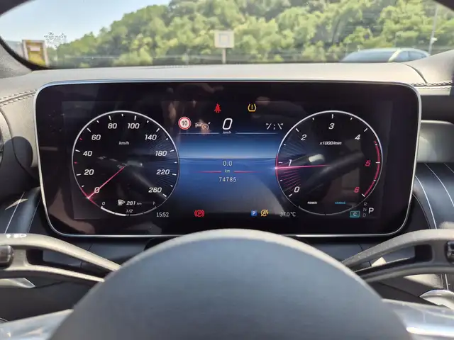 Mercedes-Benz GLC view 14