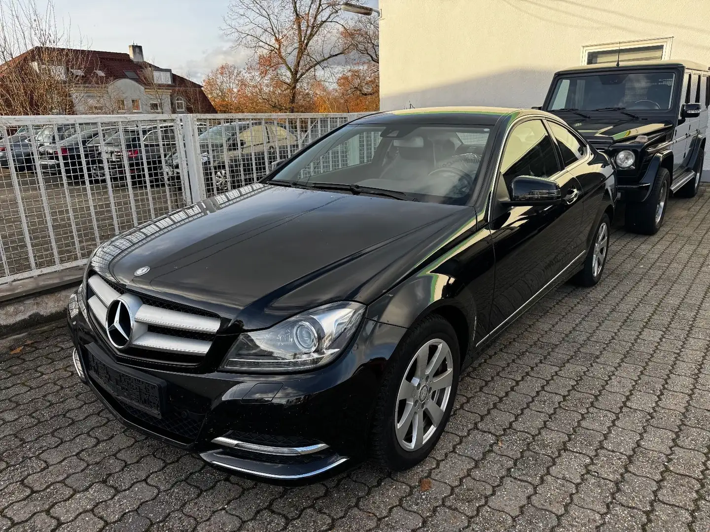 Mercedes-Benz C 180 C Coupe C 180 CGI BlueEfficiency Schwarz - 1