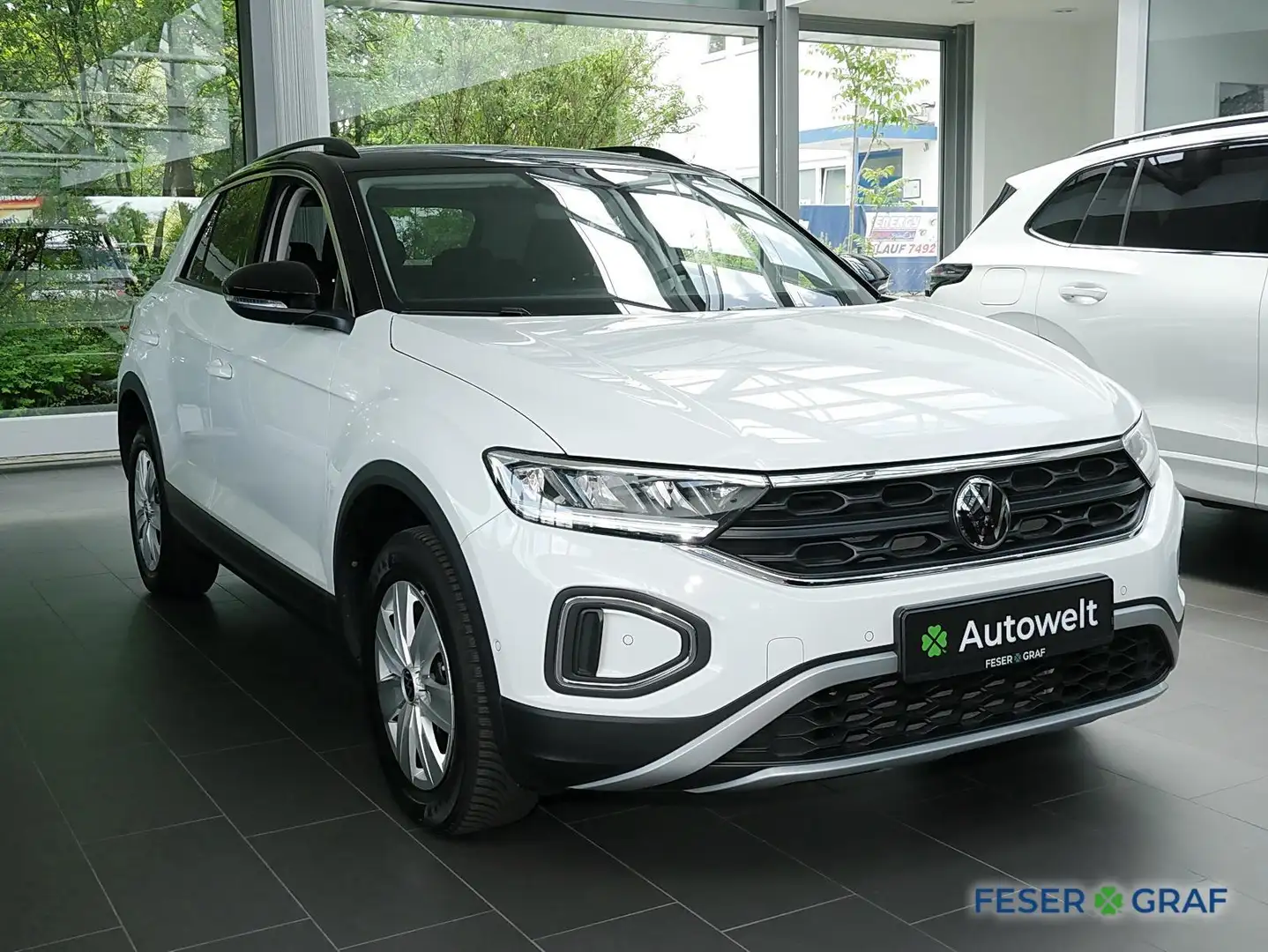 Volkswagen T-Roc 1.5 TSI DSG LED AppCon. Park-Assist Weiß - 2