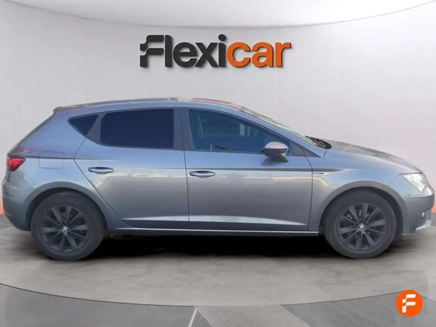 SEAT Leon SC 1.2 TSI S&S Reference 110 Gris - 2