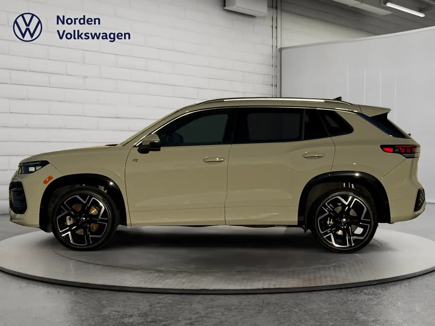 2026 Volkswagen Tiguan | $ 47,900 | 6,084 km | Gasoline SUV for sale by ...