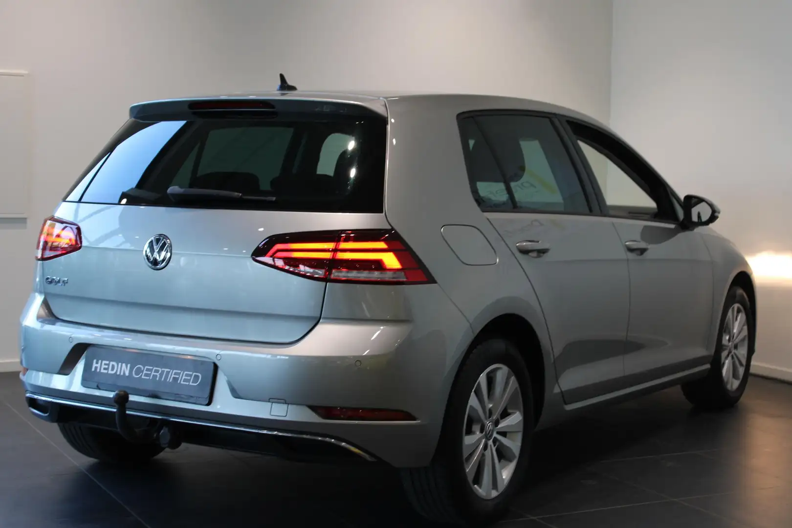 Volkswagen Golf 1.0 TSI Comfortline | Trekhaak | Navigatie | Adapt Grigio - 2