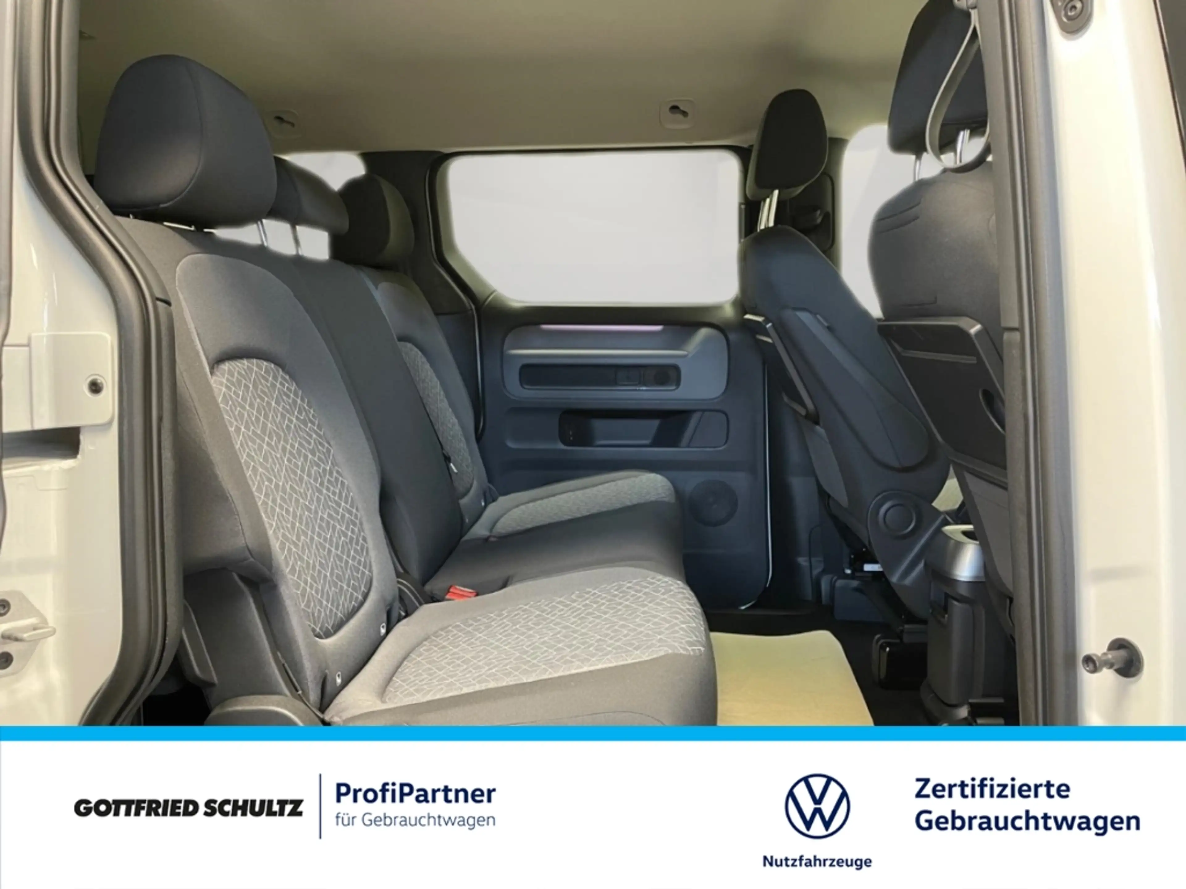 Volkswagen ID. Buzz Pro 150kw AHK Alu — photo 10