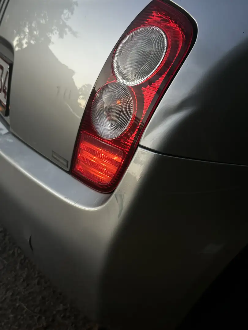 Nissan Micra 1.0 Elegance - 2