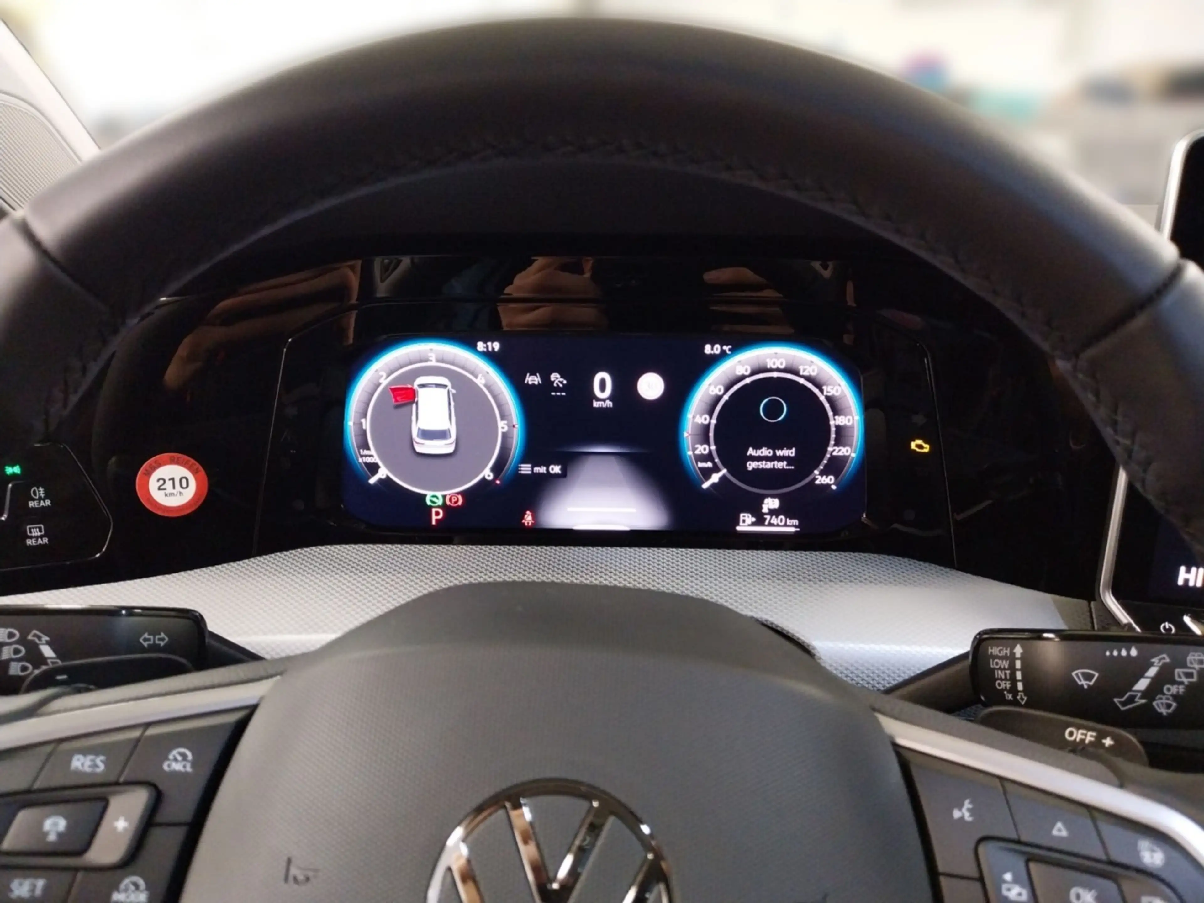 Volkswagen Golf Variant 2.0 l TDI DSG Goal Panodach AHK — photo 6