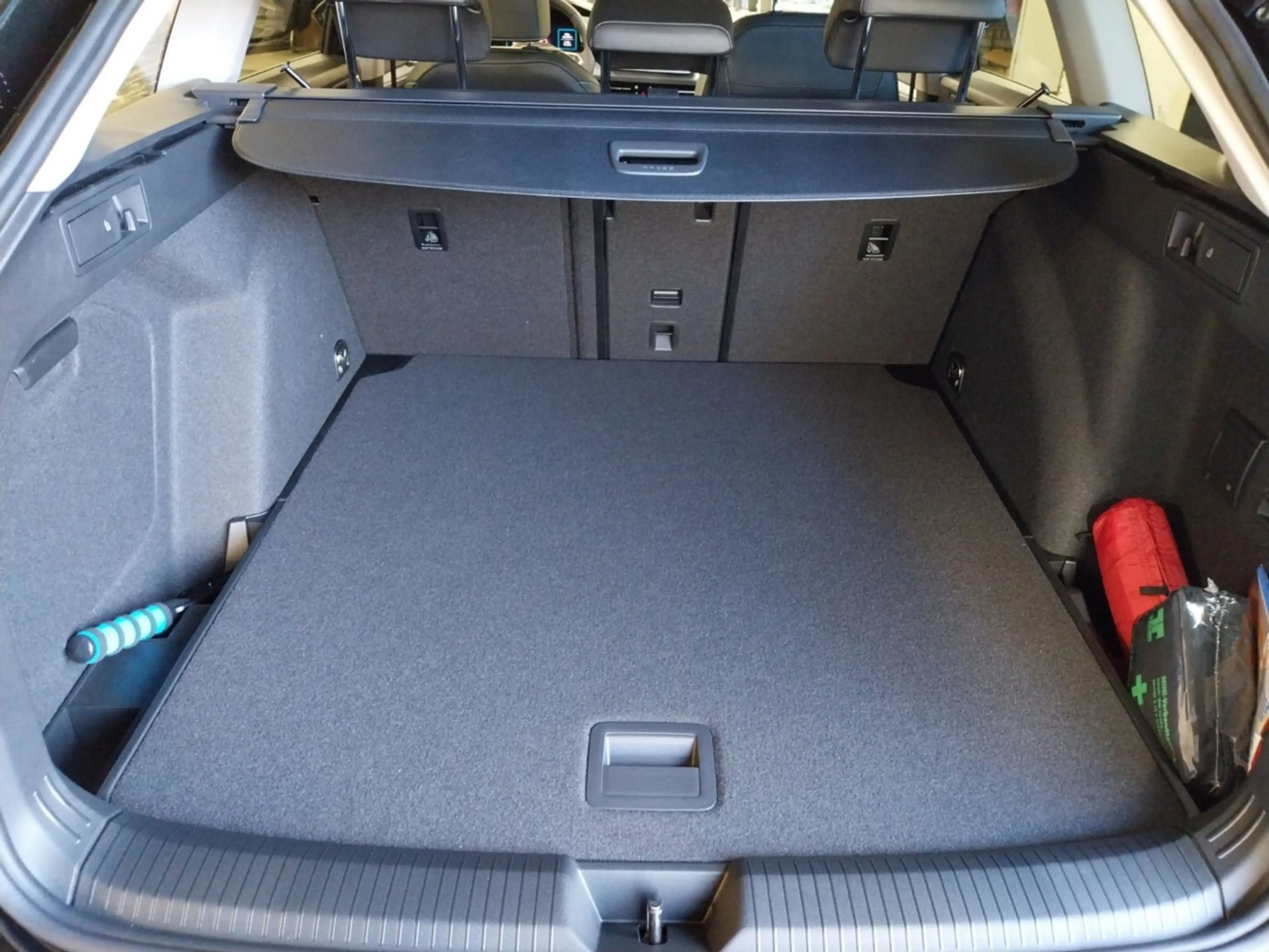 Volkswagen Golf Variant 2.0 l TDI DSG Goal Panodach AHK — photo 13