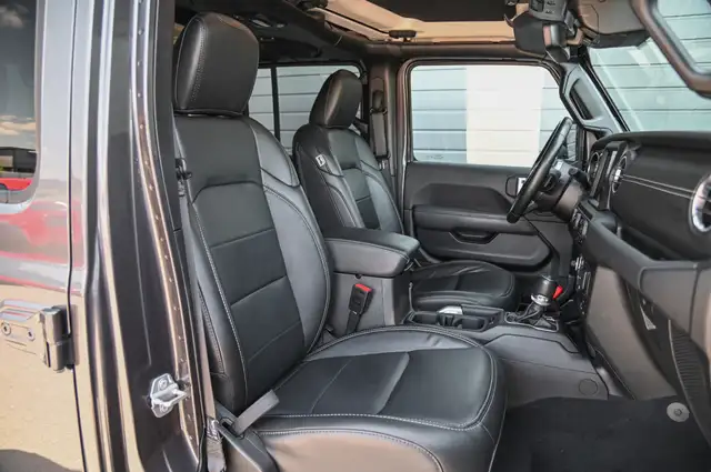 Jeep Wrangler view 13